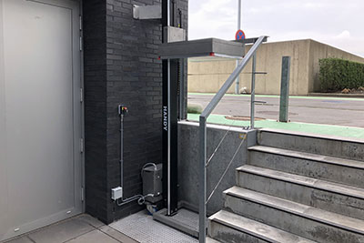 Intraboss product image of Mast Lifts